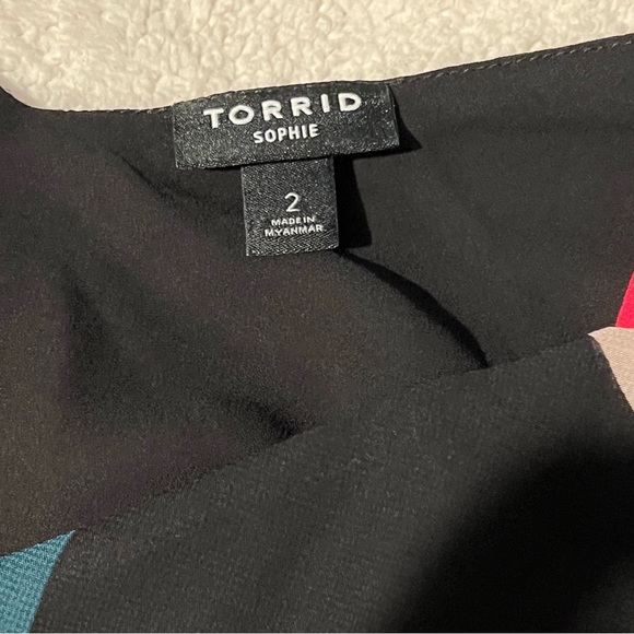 Torrid - size 2 - multi color geo chiffon swing Sophie cami - Picture 10 of 11